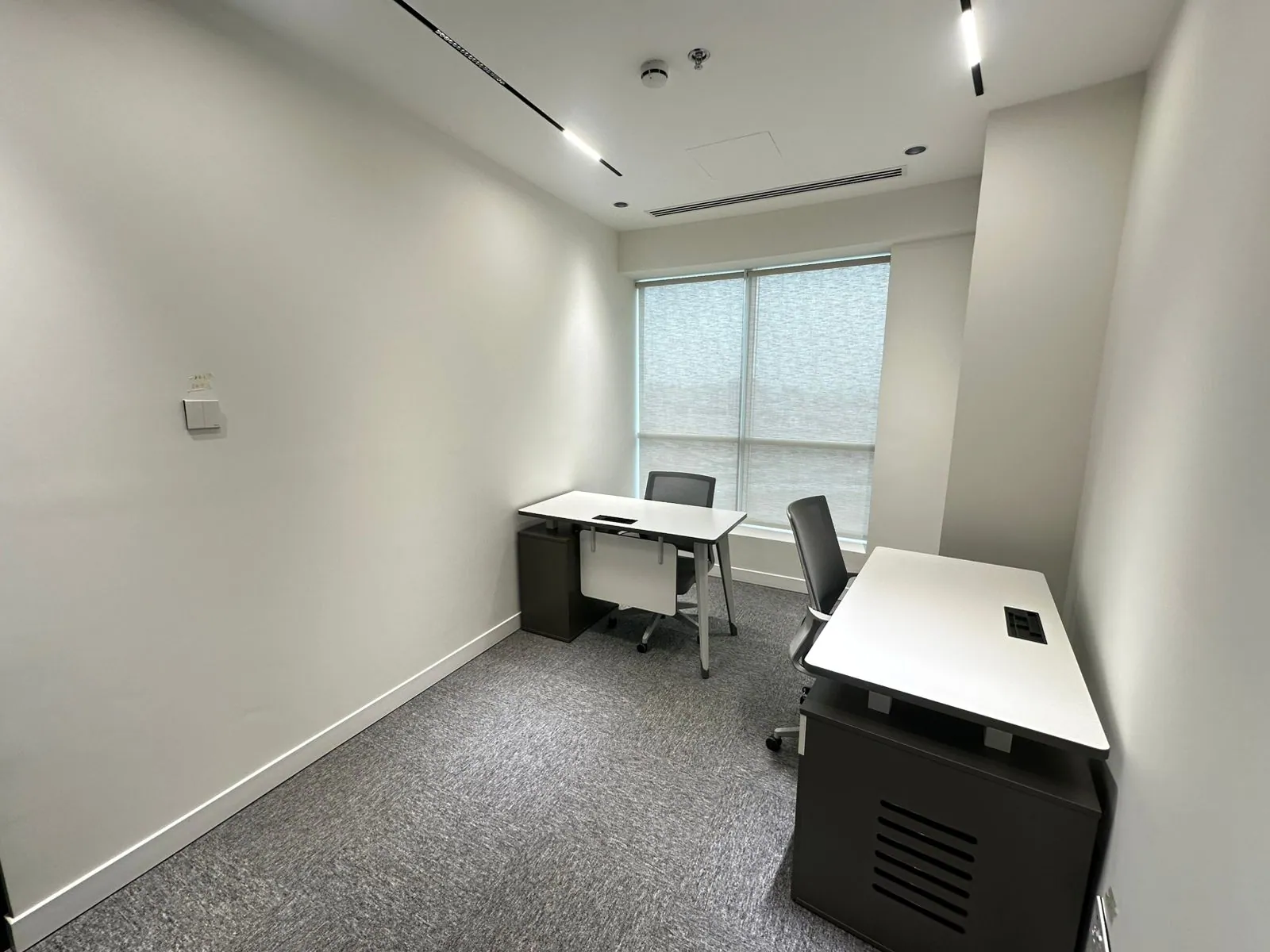 Privé Lounge workspace interior — open plan coworking area